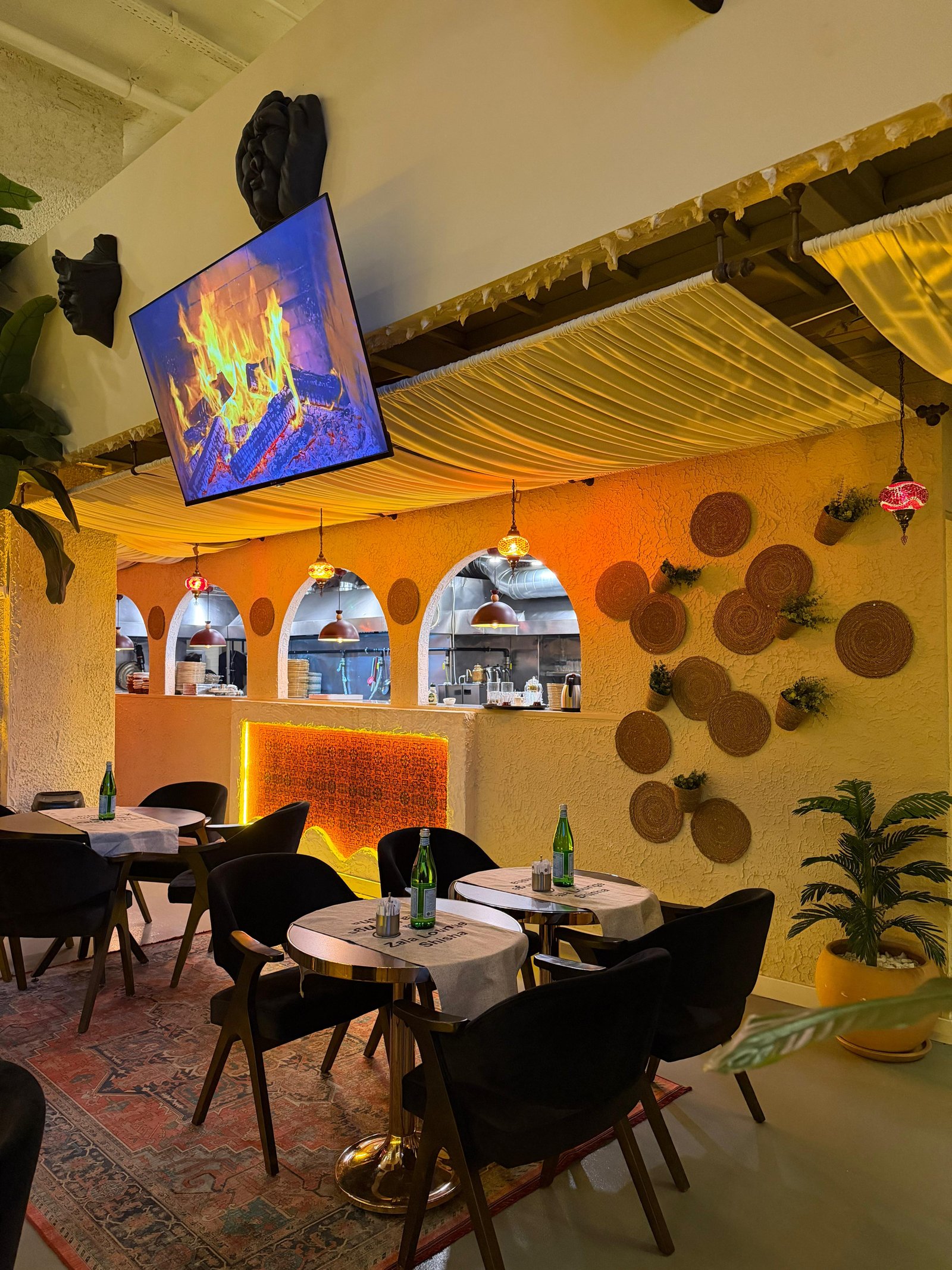 Zala Lounge — kare 1